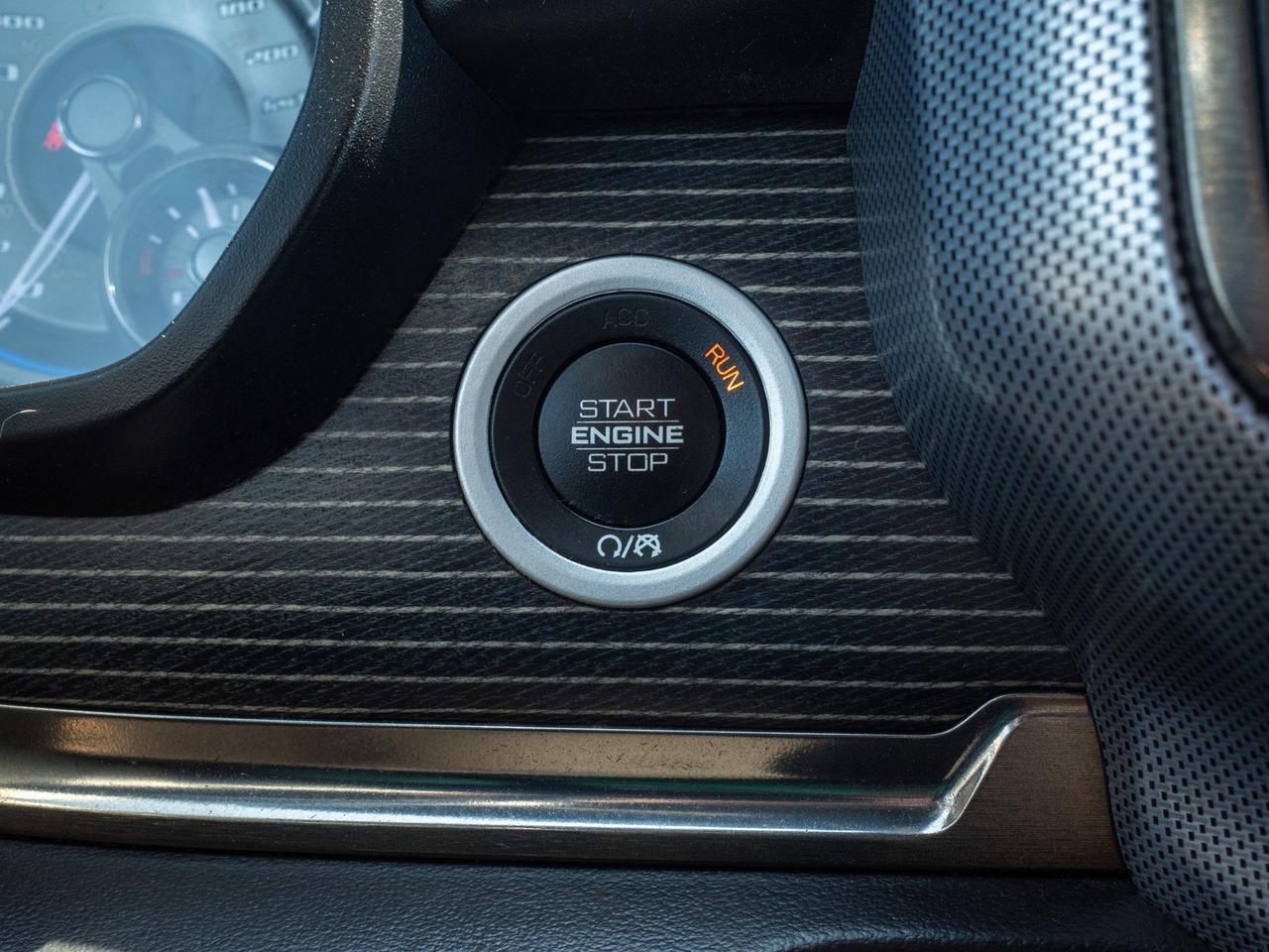 2020 RAM 1500 Limited - Cross-Traffic Alert   Heated Rear Seats Photo