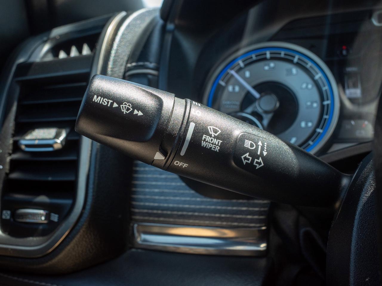 2020 RAM 1500 Limited - Cross-Traffic Alert   Heated Rear Seats Photo