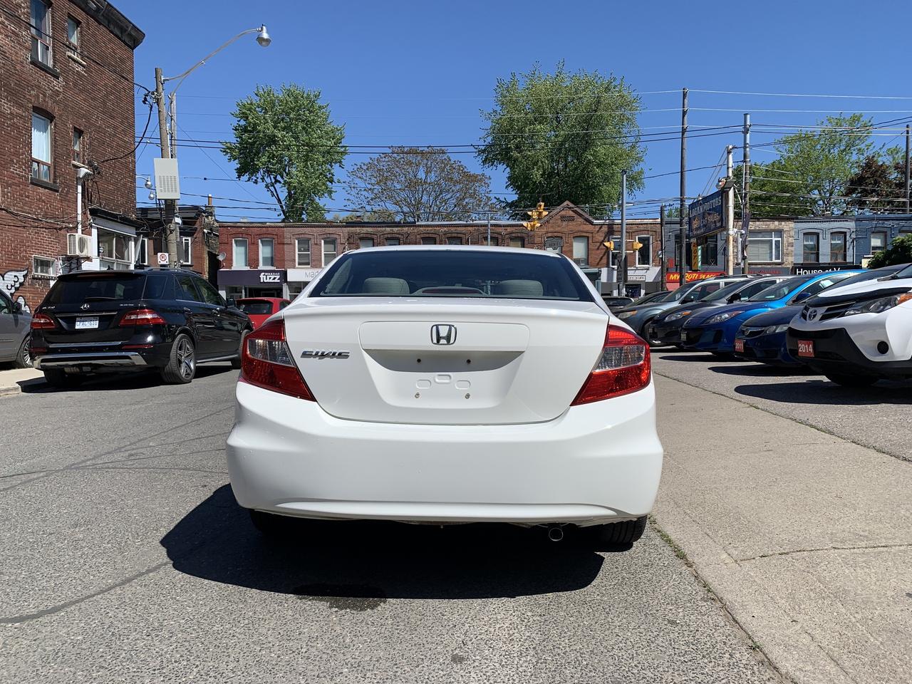 2012 Honda Civic 4dr Auto EX Photo