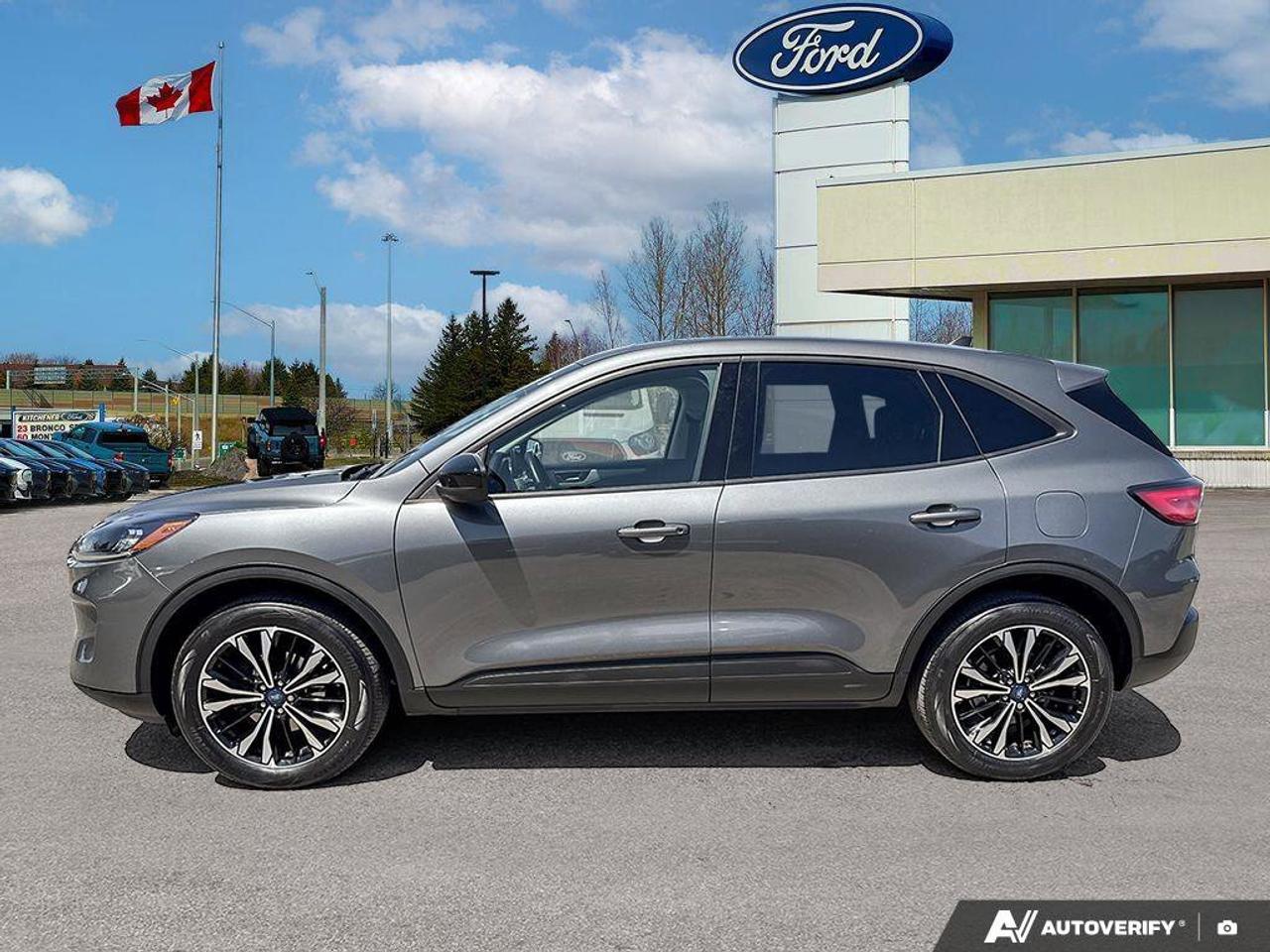2022 Ford Escape SE   200A   COLD WEATHER PACKAGE   SE SPORT Photo3
