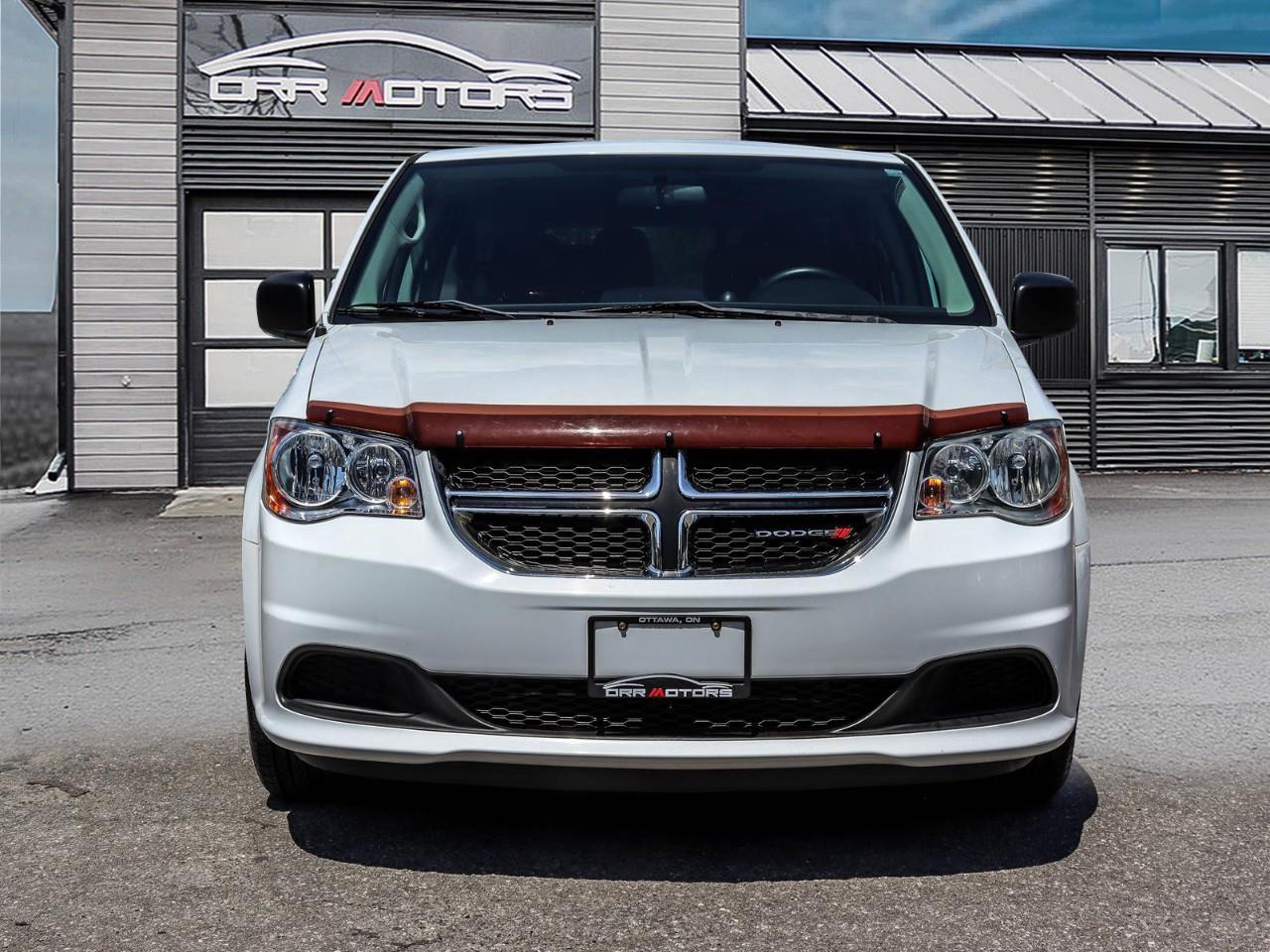2016 Dodge Grand Caravan SE/SXT Passenger Van Photo