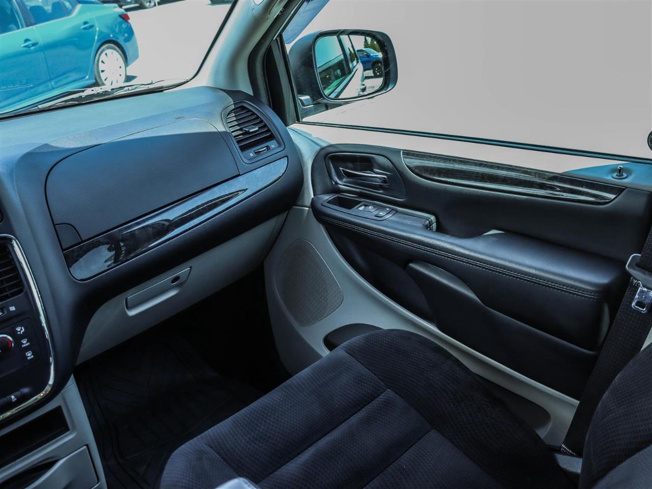 2016 Dodge Grand Caravan SE/SXT Passenger Van Photo
