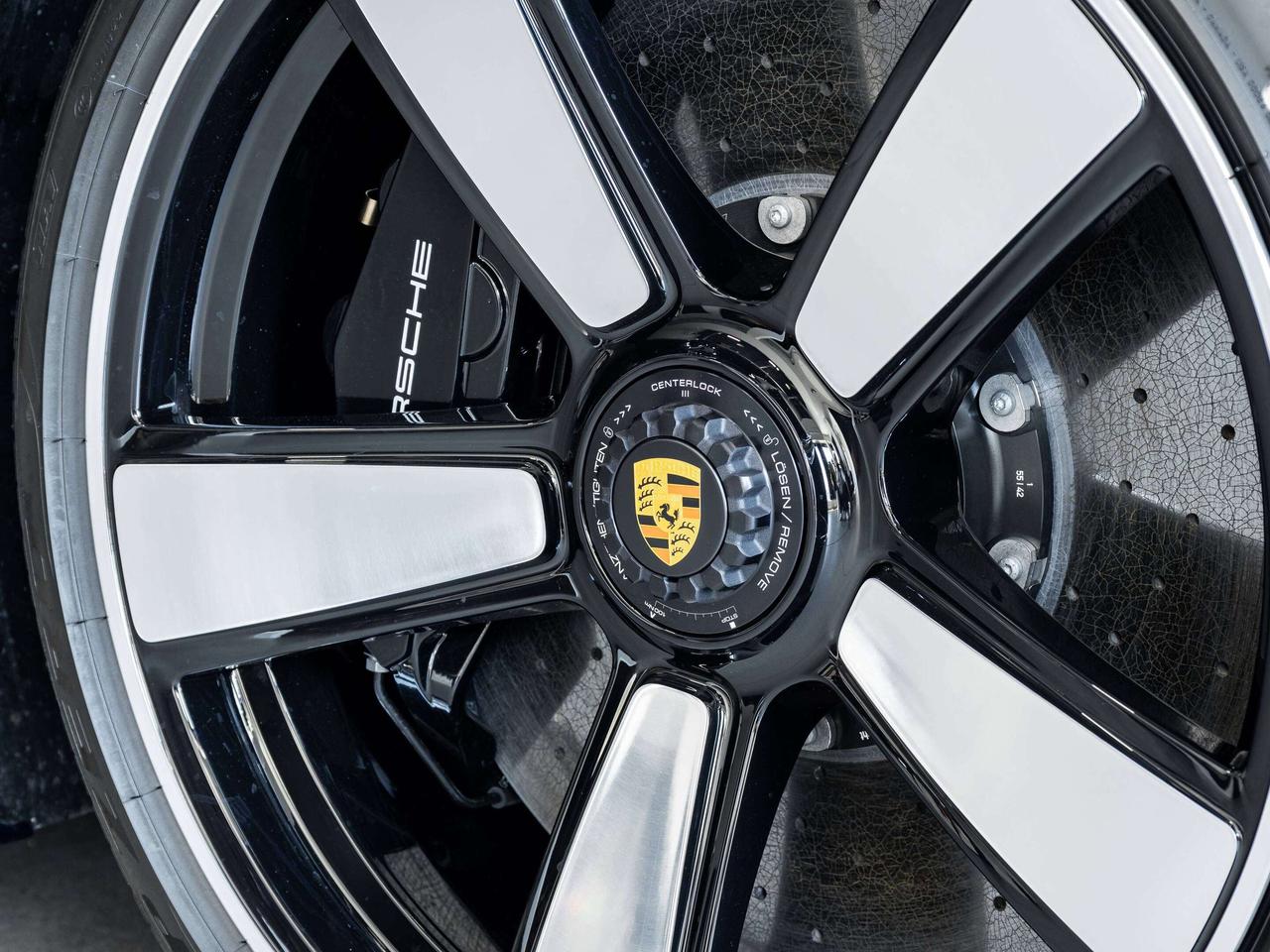 2023 Porsche 911 Sport Classic Photo
