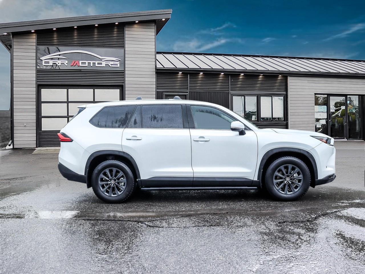 2024 Toyota Grand Highlander XLE 4dr All-Wheel Drive Photo2