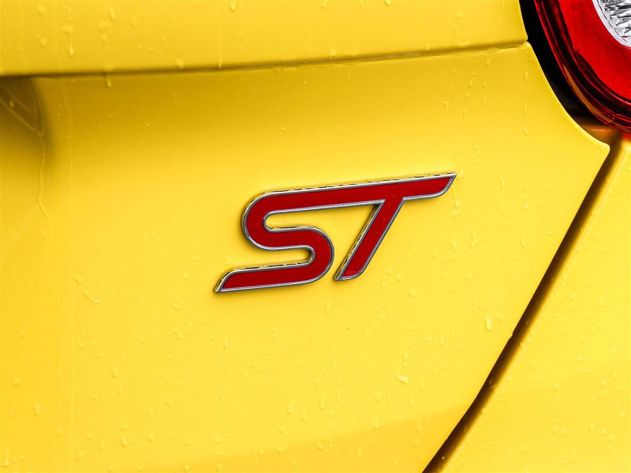 2018 Ford Focus ST ST Photo