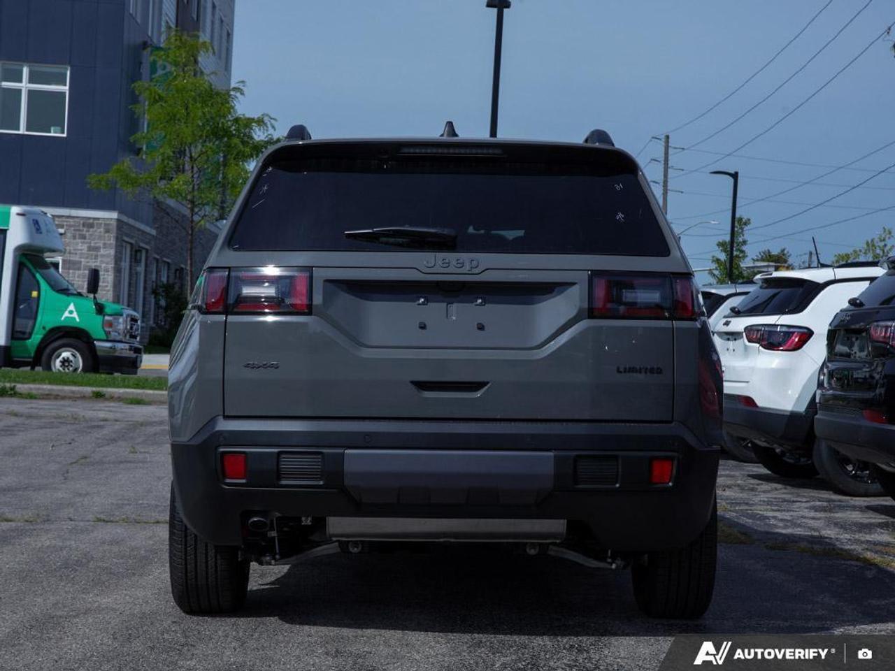 2026 Jeep Cherokee Laredo/Limited 4dr 4x4 Photo