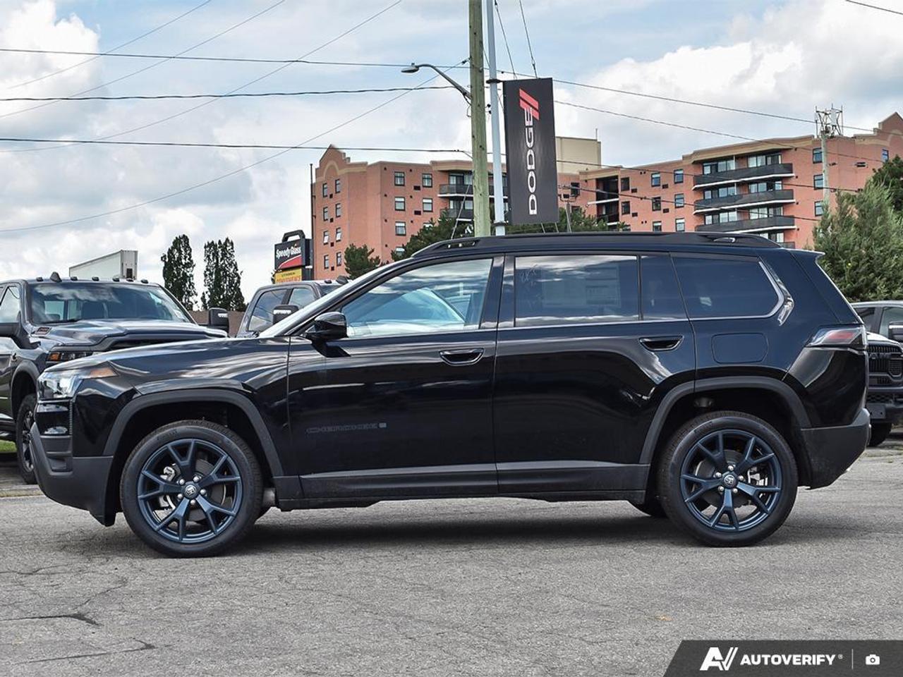 2026 Jeep Cherokee Laredo/Limited 4dr 4x4 Photo