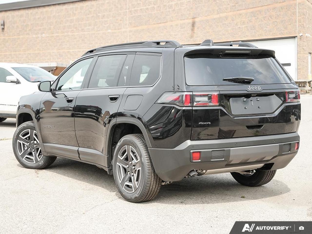 2026 Jeep Cherokee Laredo/Limited 4dr 4x4 Photo