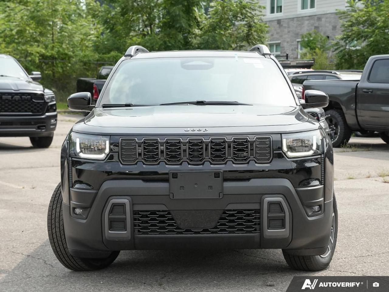 2026 Jeep Cherokee Laredo/Limited 4dr 4x4 Photo5
