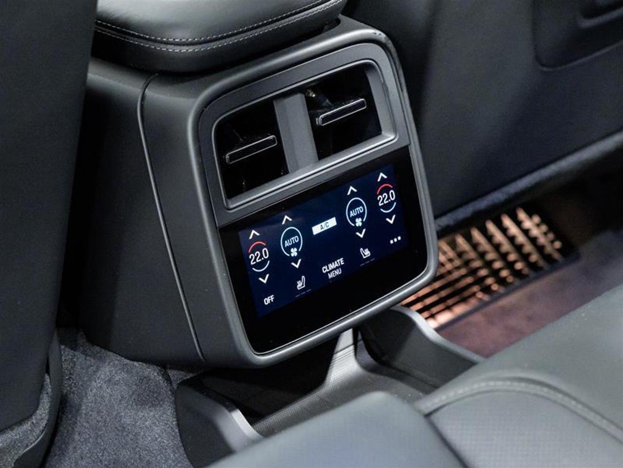 2025 Porsche Taycan  Photo
