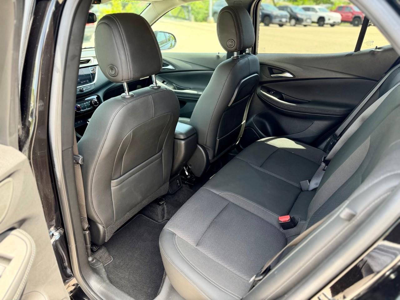 2022 Buick Encore GX Preferred All-Wheel Drive Photo
