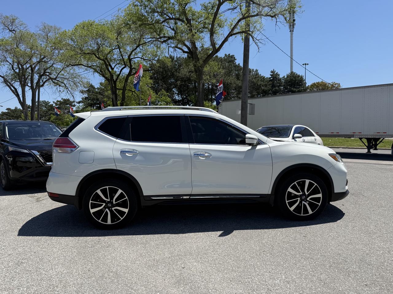 2019 Nissan Rogue SL l AWD l 2.5L l 4Cyl l Gas l Auto l 360 Cam Photo