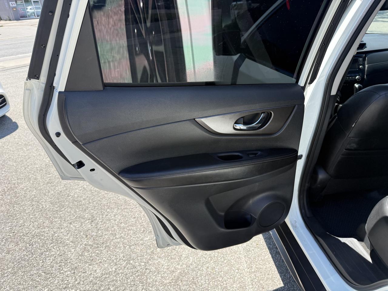 2019 Nissan Rogue SL l AWD l 2.5L l 4Cyl l Gas l Auto l 360 Cam Photo