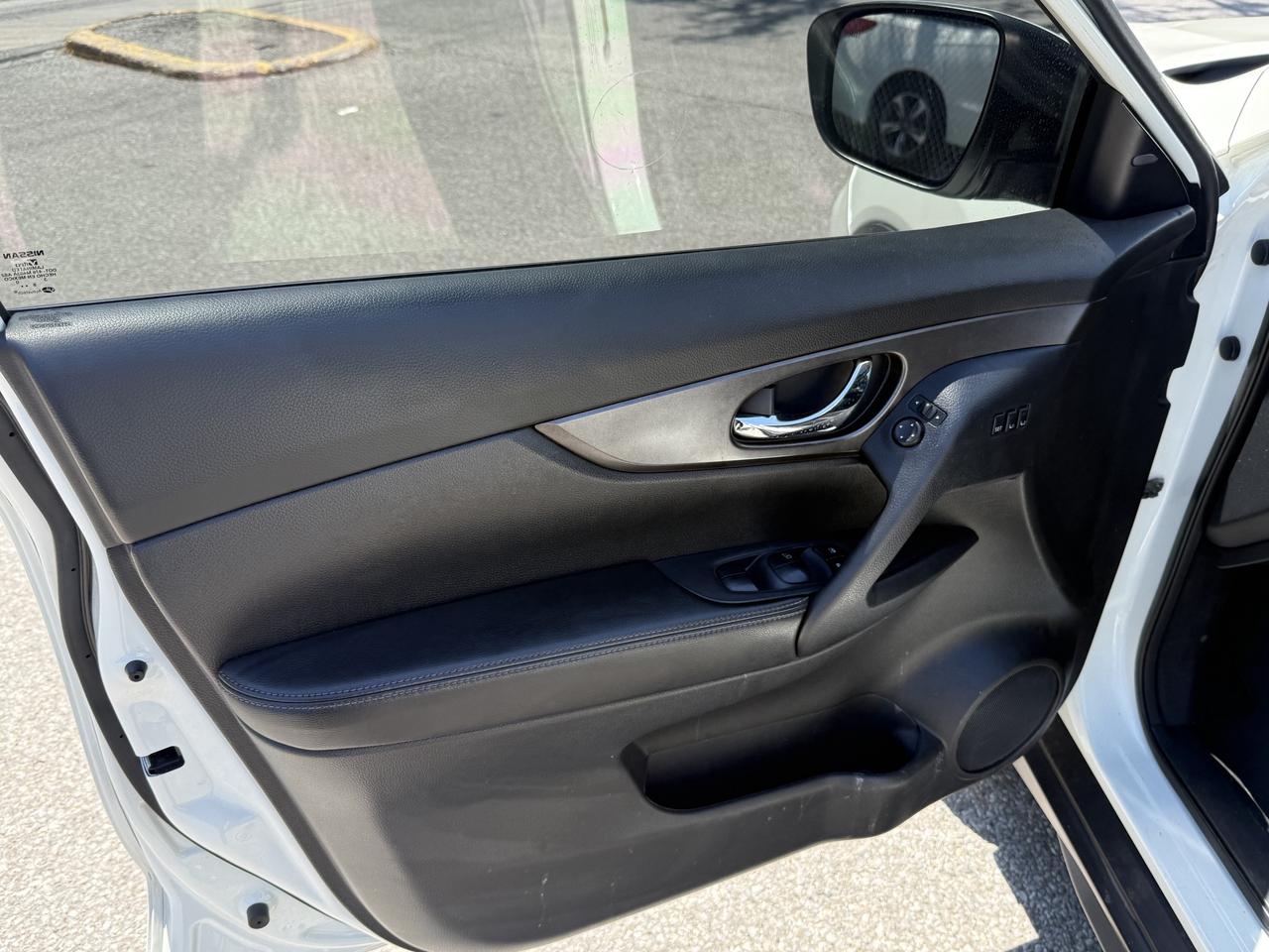 2019 Nissan Rogue SL l AWD l 2.5L l 4Cyl l Gas l Auto l 360 Cam Photo