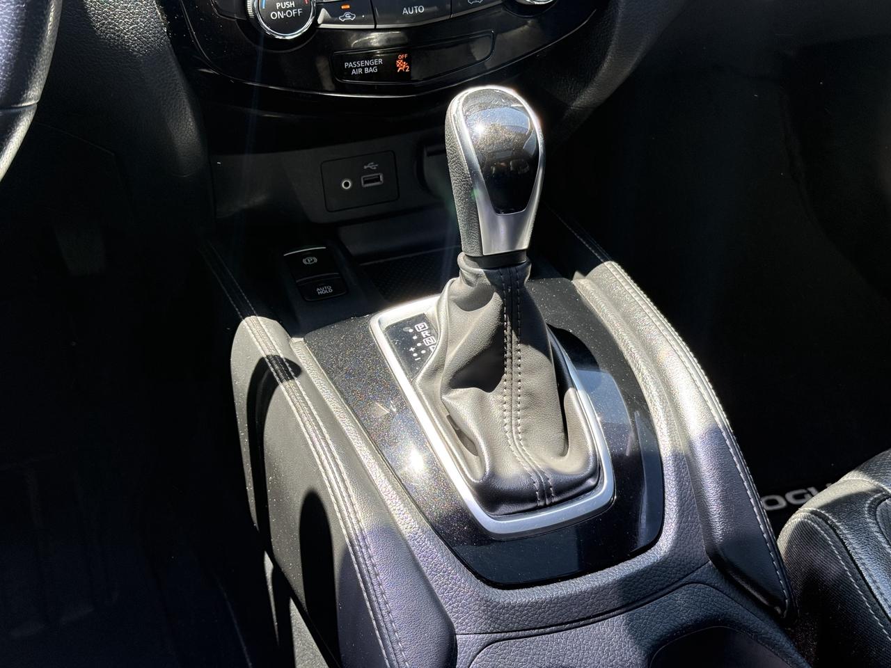2019 Nissan Rogue SL l AWD l 2.5L l 4Cyl l Gas l Auto l 360 Cam Photo