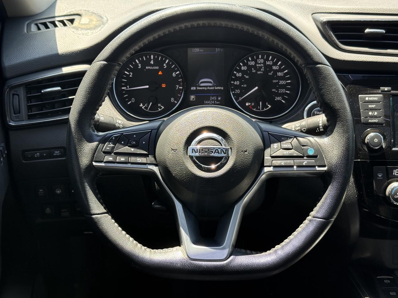 2019 Nissan Rogue SL l AWD l 2.5L l 4Cyl l Gas l Auto l 360 Cam Photo