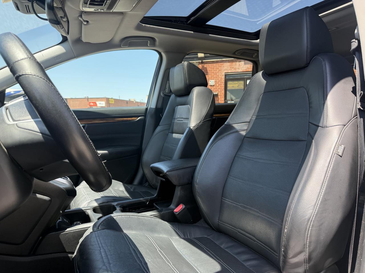 2019 Honda CR-V Touring l AWD l 1.5L l 4Cyl l Auto l Eco Vehicle Photo