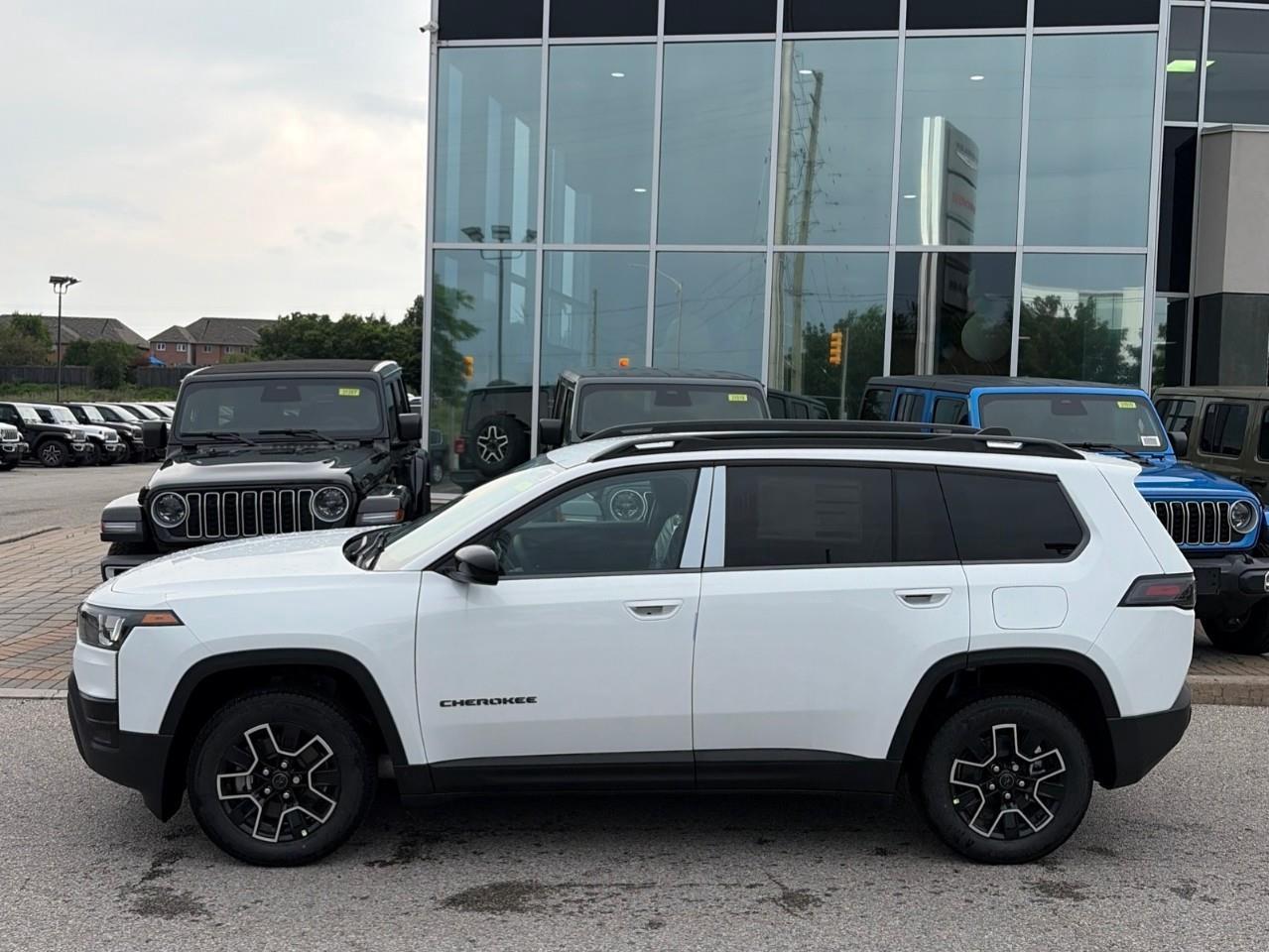 2026 Jeep Cherokee  Photo2