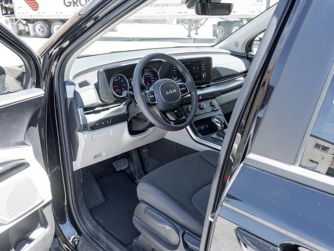 2024 Kia Carnival LX FWD, Camera Photo