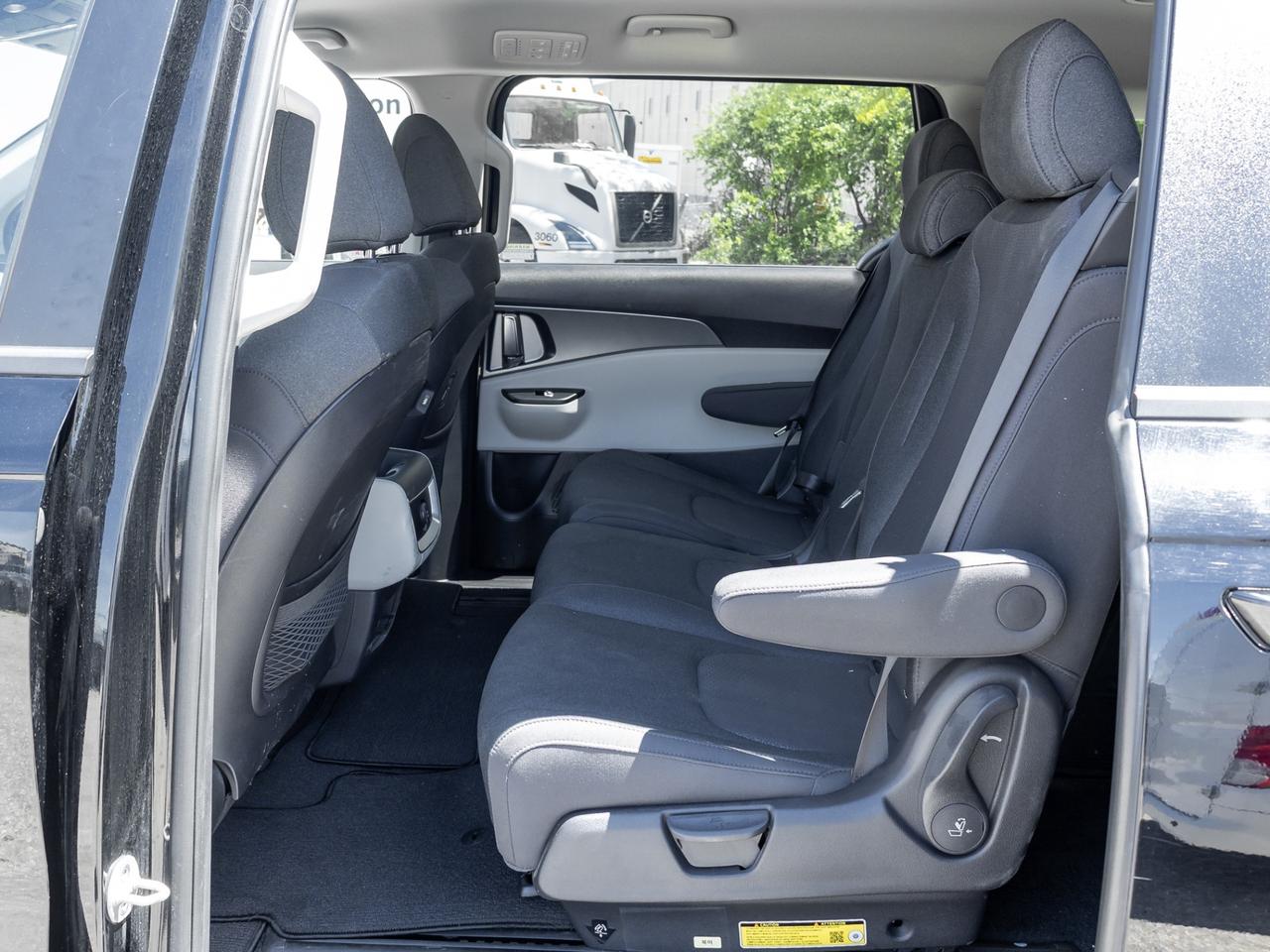 2024 Kia Carnival LX FWD, Camera Photo
