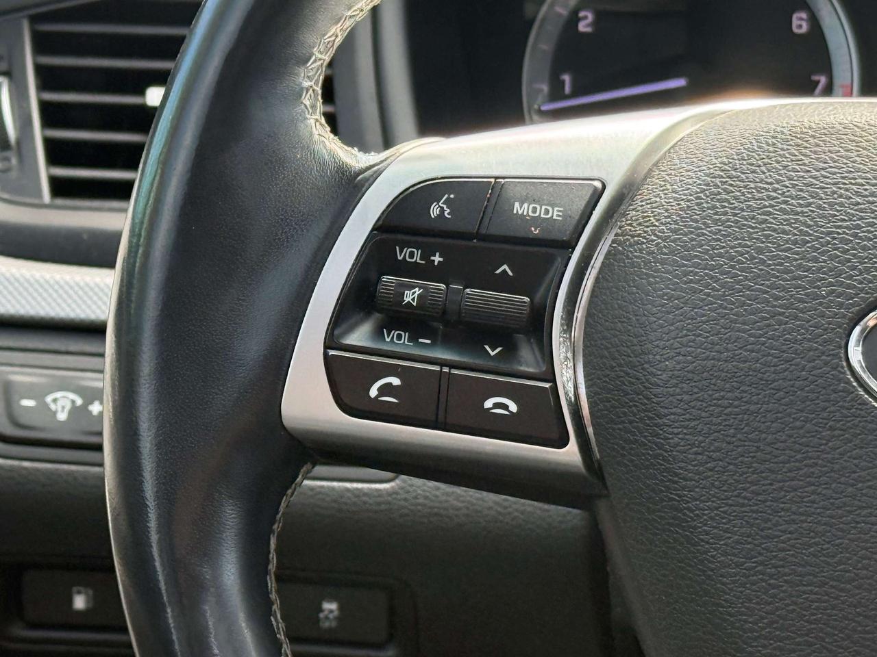 2019 Hyundai Sonata Preferred l FWD l CarPlay l FWD l 2.5L l 4Cyl Photo
