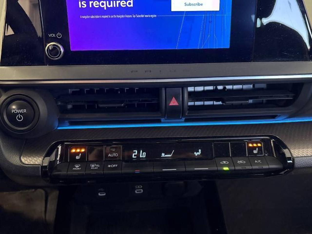 2024 Toyota Prius NoAccidents l AWD-e l XLE l Toyota Warranty Photo