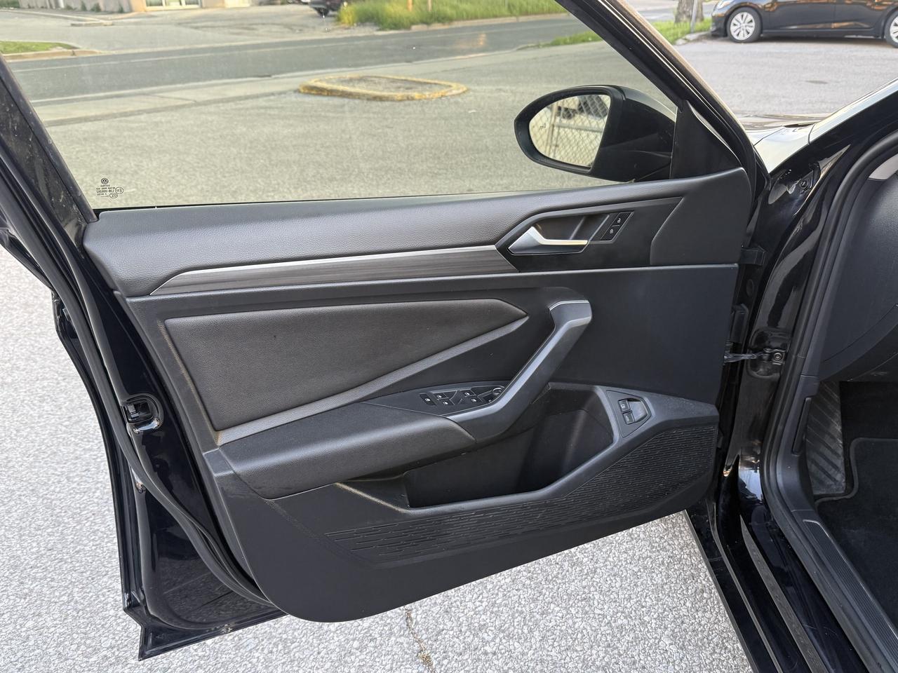 2021 Volkswagen Jetta Highline l 1.4L l 4Cyl l Carplay l FWD l Auto Photo