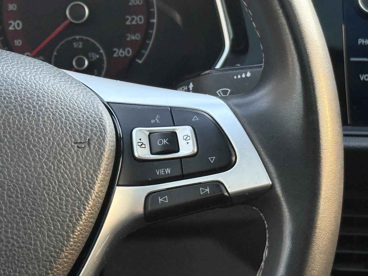2021 Volkswagen Jetta Highline l 1.4L l 4Cyl l Carplay l FWD l Auto Photo