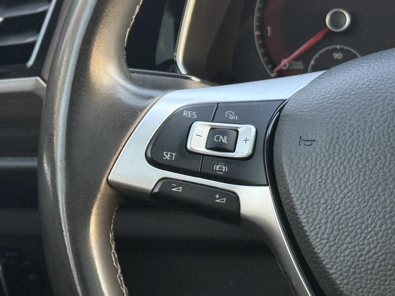 2021 Volkswagen Jetta Highline l 1.4L l 4Cyl l Carplay l FWD l Auto Photo