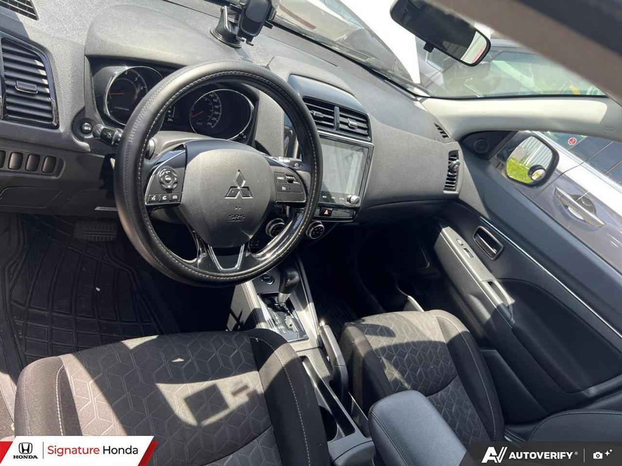 2020 Mitsubishi RVR ES Photo