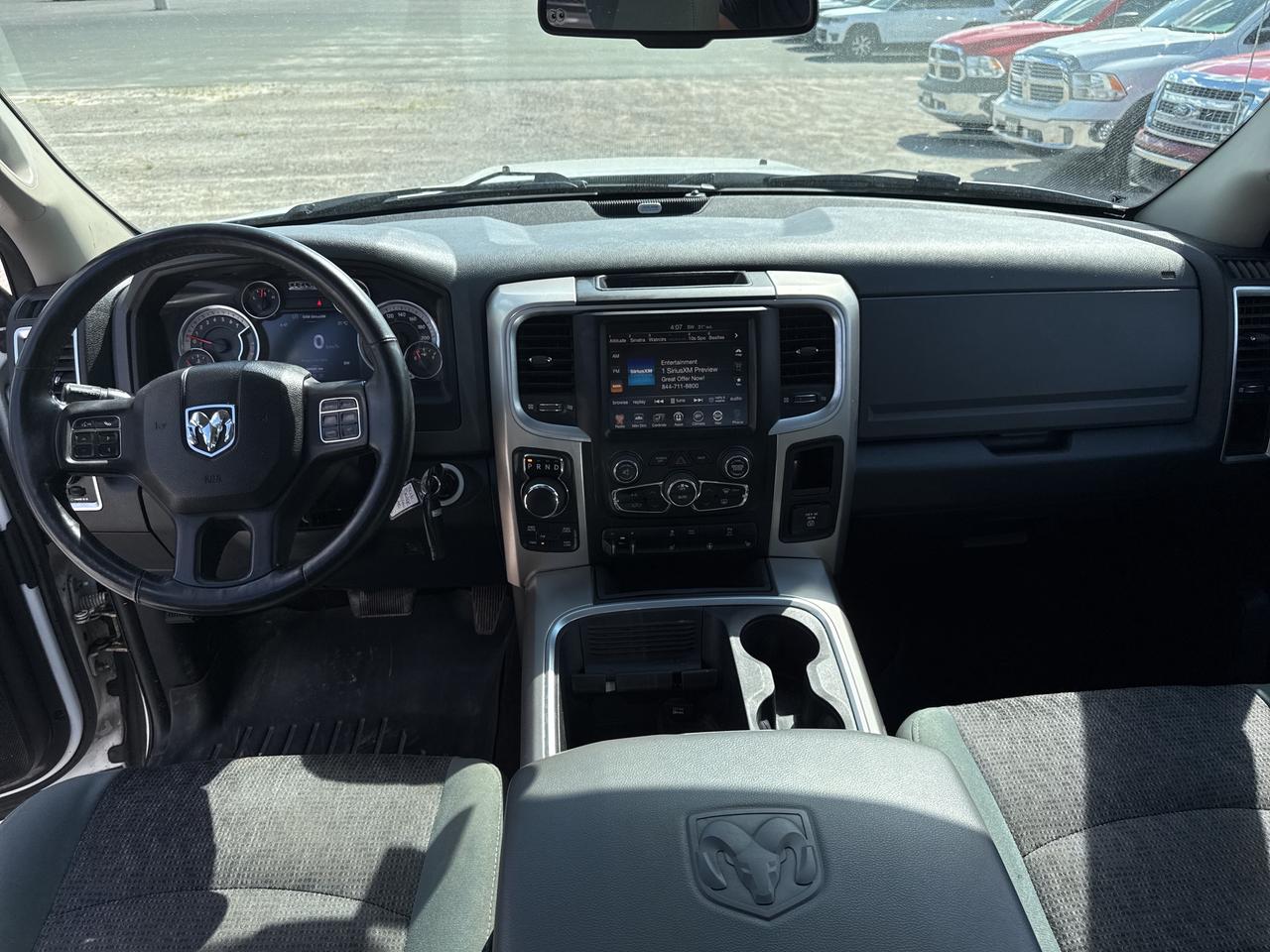 2016 RAM 1500 Big Horn - tow pkg - sunroof Photo4