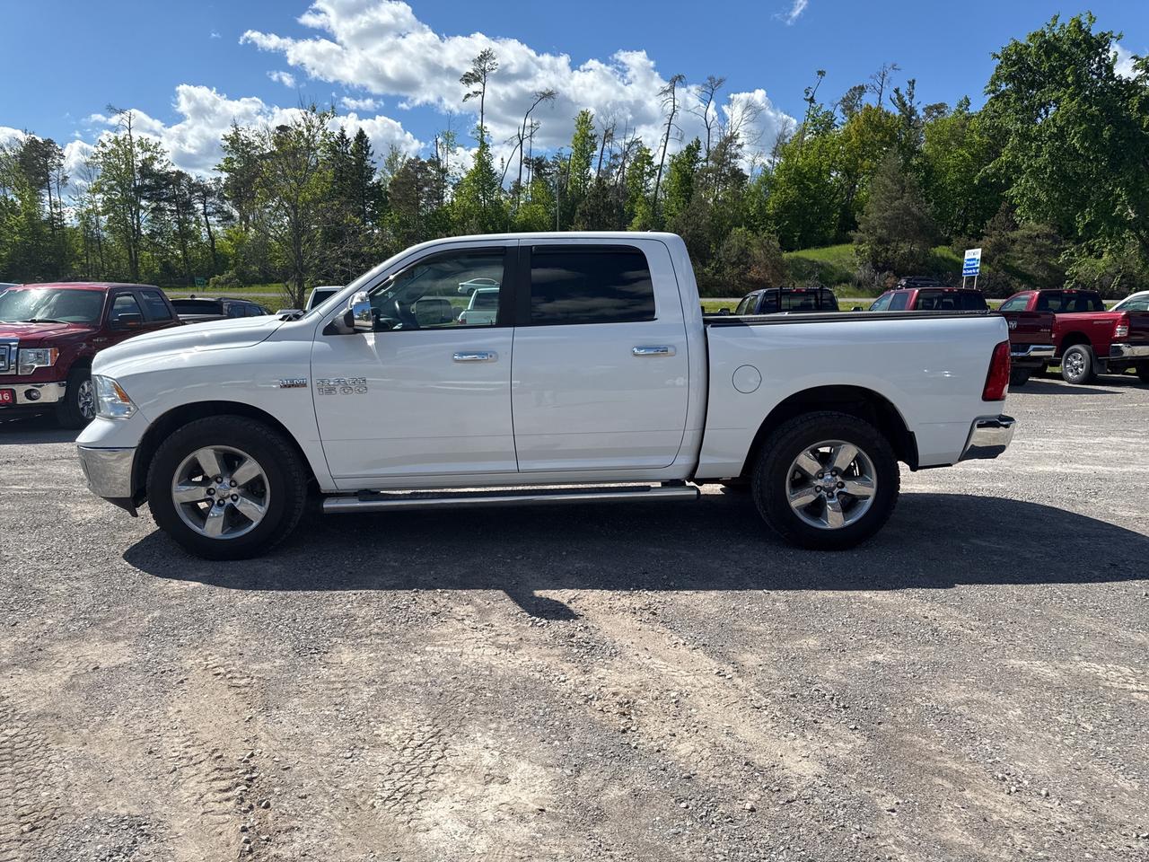 2016 RAM 1500 Big Horn - tow pkg - sunroof Photo