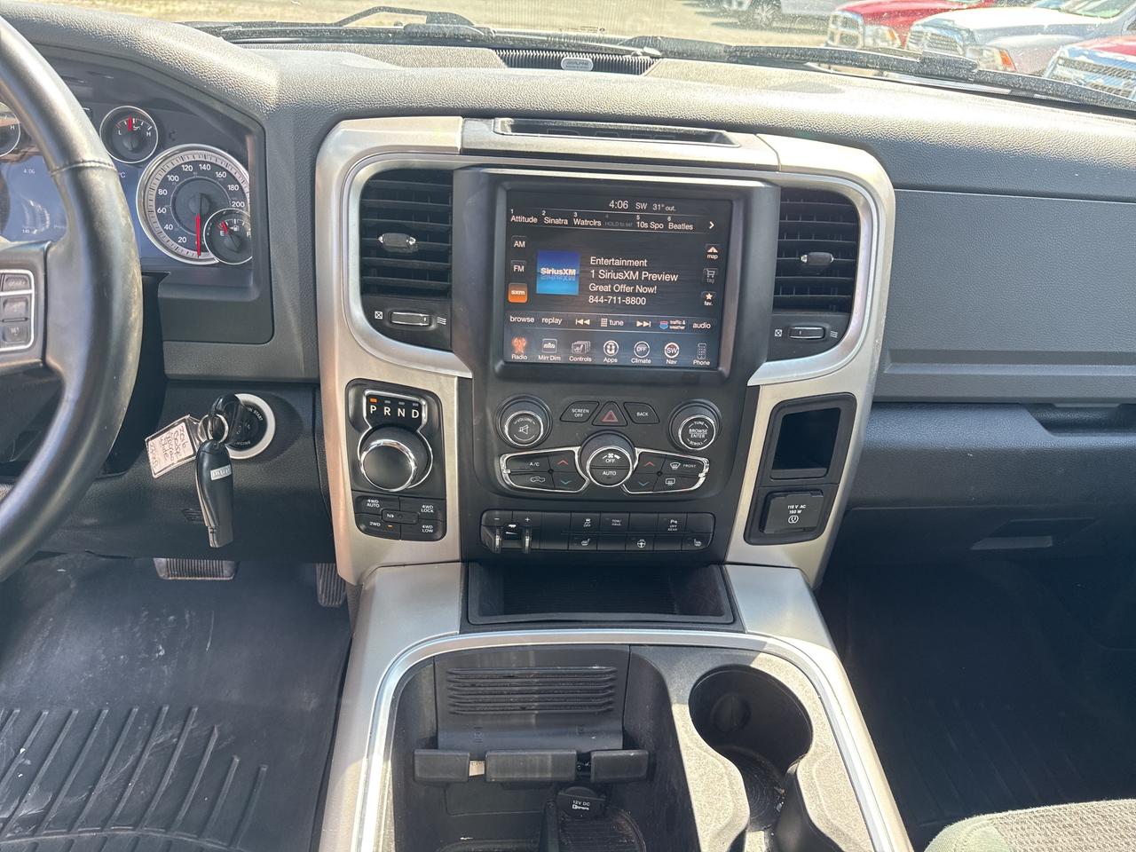 2016 RAM 1500 Big Horn - tow pkg - sunroof Photo