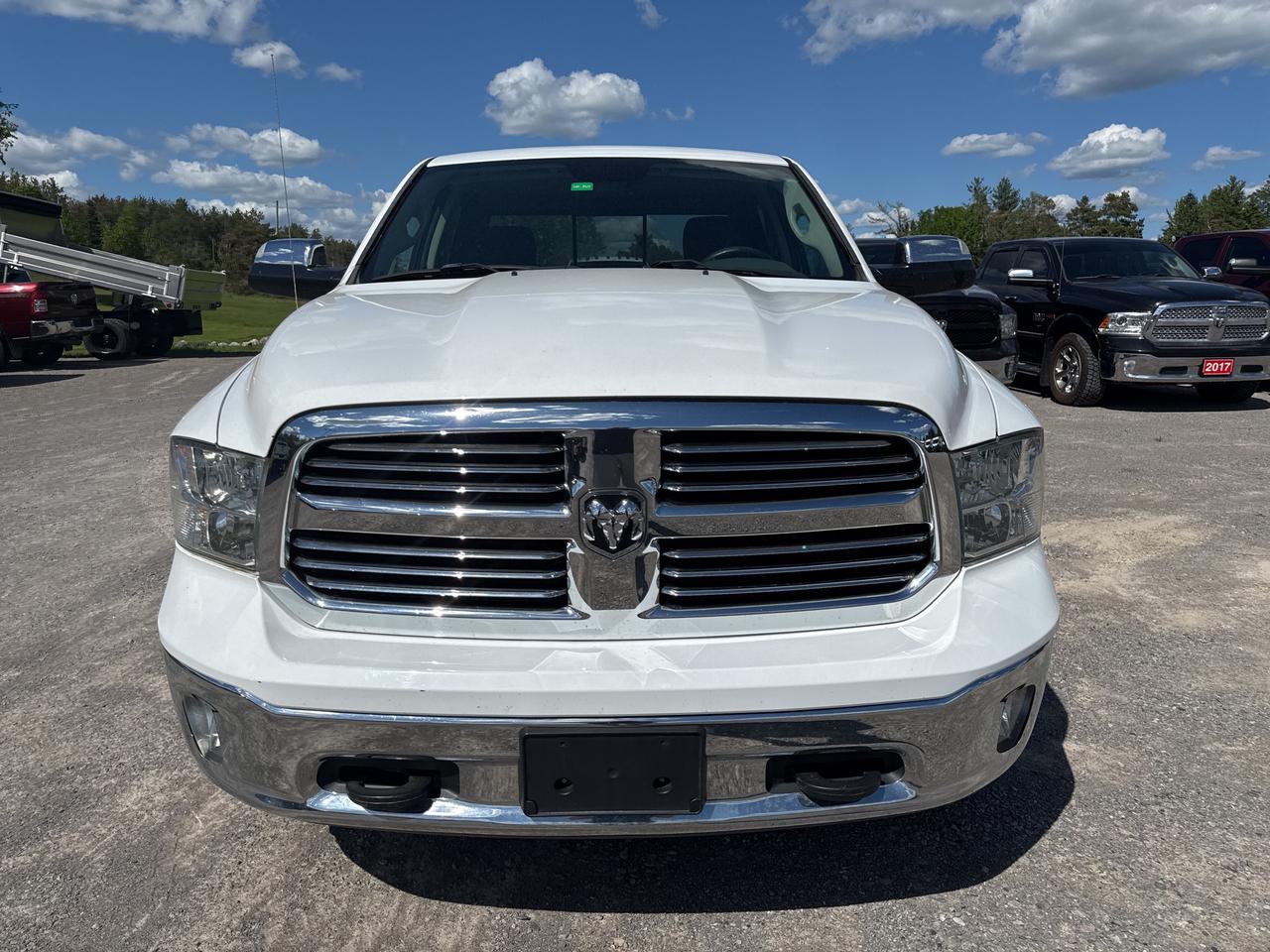 2016 RAM 1500 Big Horn - tow pkg - sunroof Photo