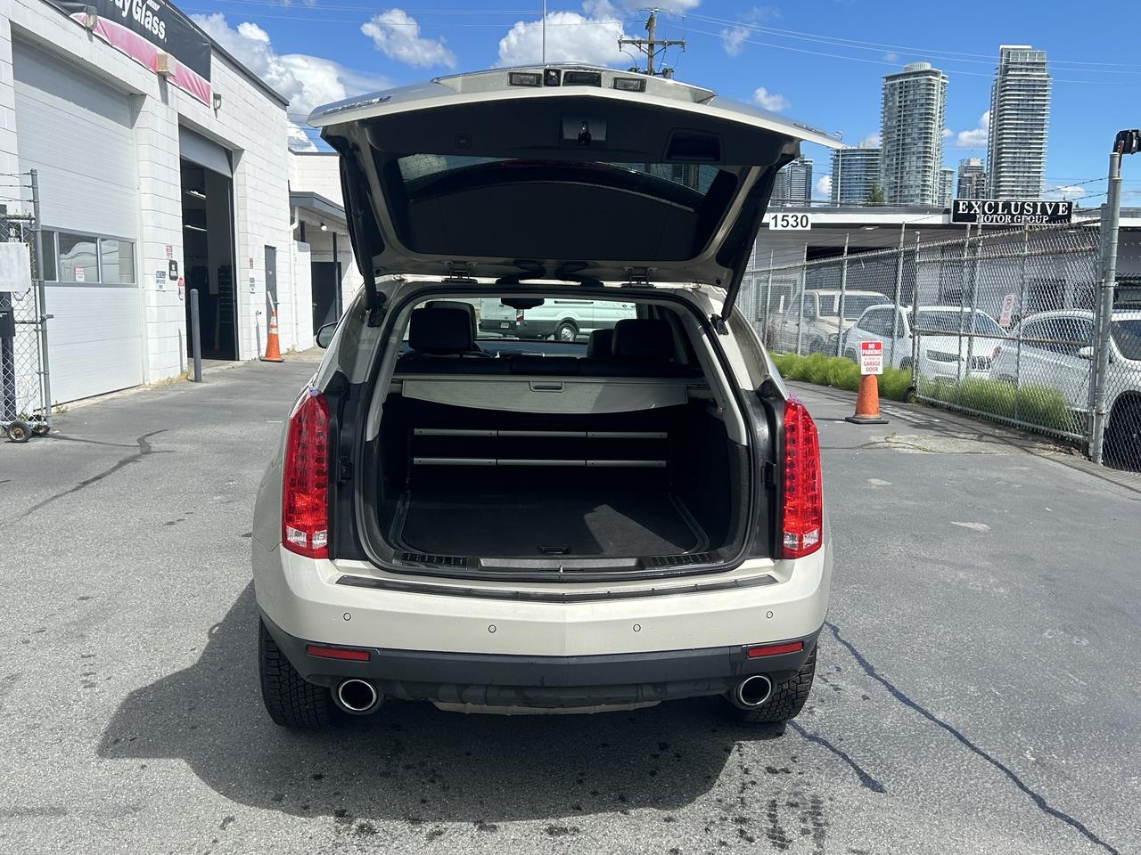 2016 Cadillac SRX Luxury - Photo #8
