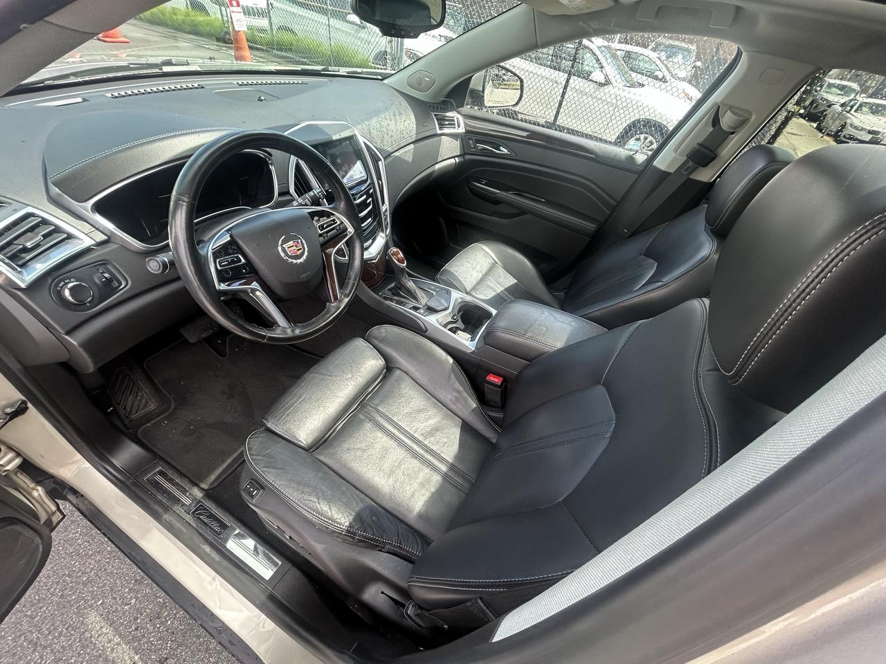 2016 Cadillac SRX Luxury - Photo #9