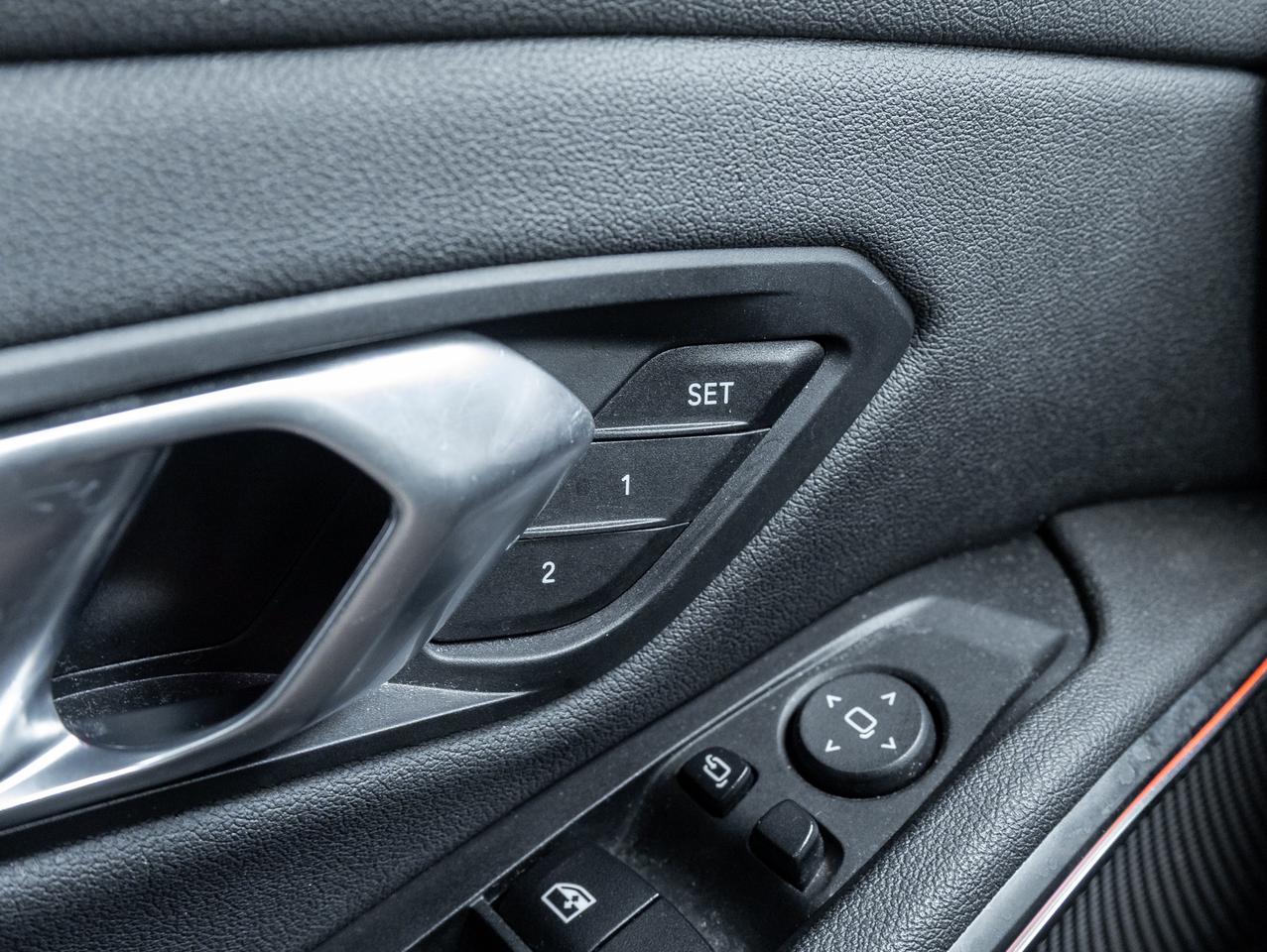 2021 BMW 3 Series PREMIUM ENHANCED PKG   HUD   NAV   ROOF Photo