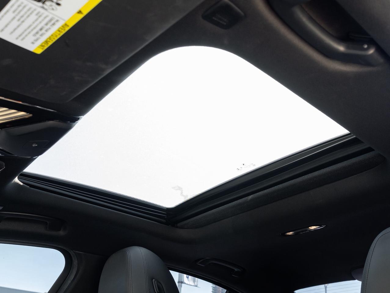 2021 BMW 3 Series PREMIUM ENHANCED PKG   HUD   NAV   ROOF Photo