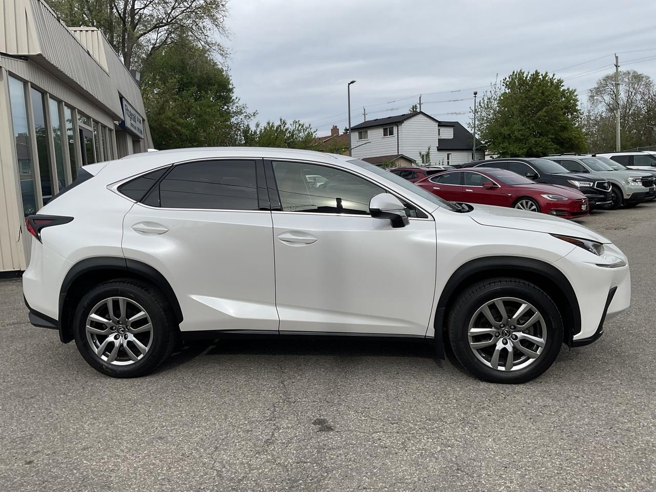 2019 Lexus NX NX 300 Premium AWD - LEATHER! NAV! BACK-UP CAM! BS Photo