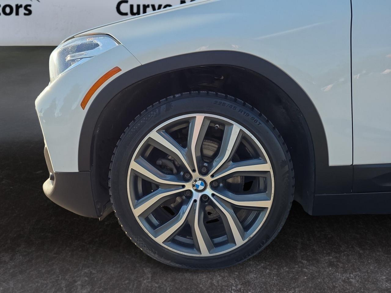 2019 BMW X2 xDrive28i * NO ACCIDENTS / NAVI / CAMERA / ROOF / Photo
