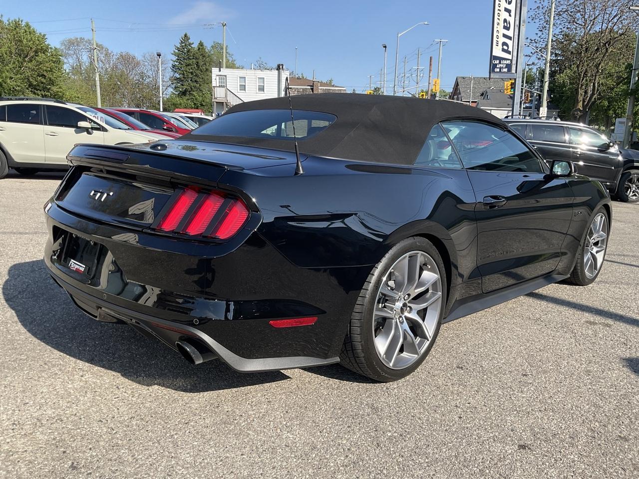 2017 Ford Mustang GT Convertible - LEATHER! NAV! BACK-UP CAM! BSM! 6 Photo