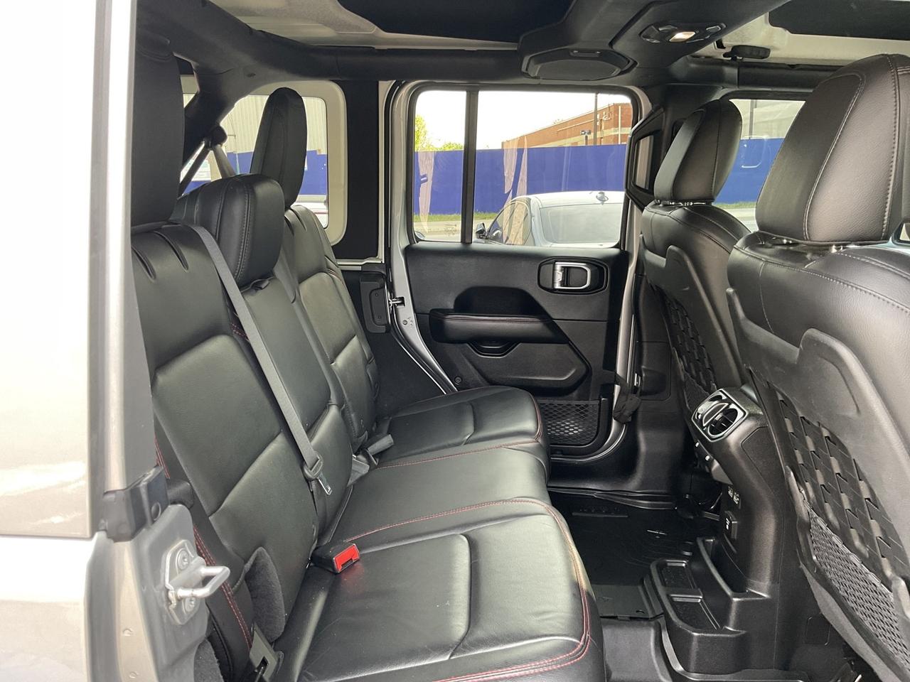 2018 Jeep WRANGLER UNLIMITED Rubicon - LEATHER! NAV! BACK-UP CAM! BSM! Photo