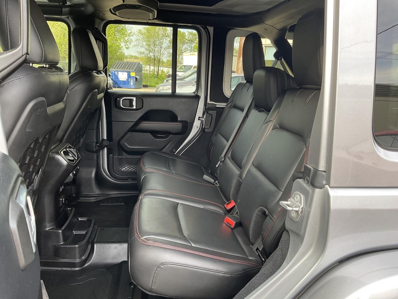 2018 Jeep WRANGLER UNLIMITED Rubicon - LEATHER! NAV! BACK-UP CAM! BSM! Photo