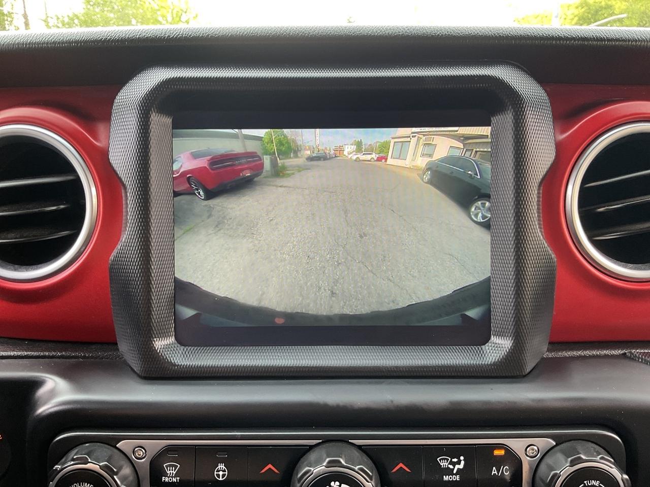 2018 Jeep WRANGLER UNLIMITED Rubicon - LEATHER! NAV! BACK-UP CAM! BSM! Photo
