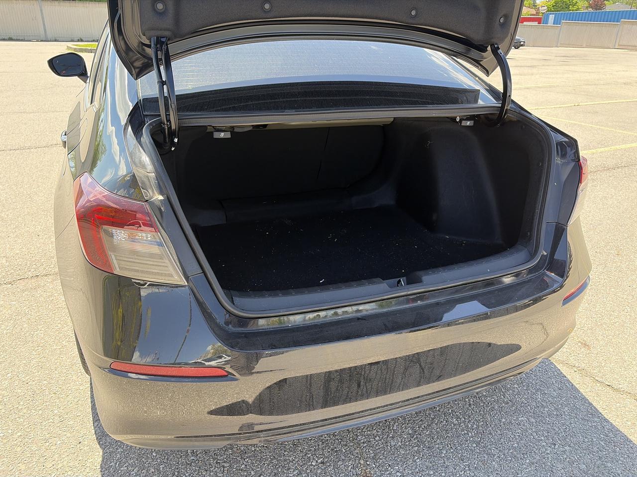 2025 Honda Civic Sport Hybrid CarPlay Sunroof Rear Camera Photo