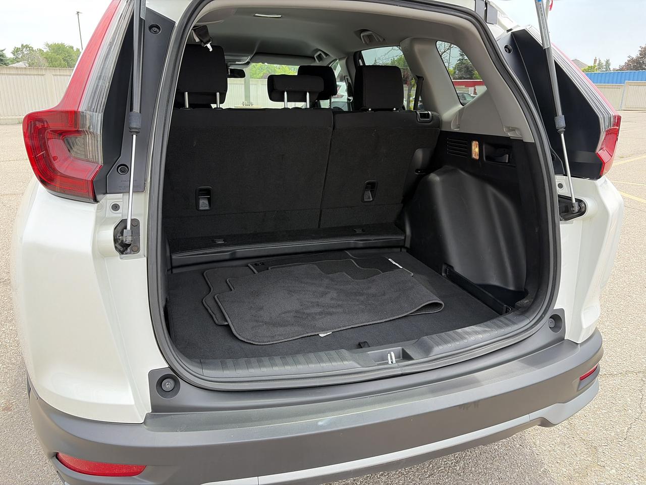 2022 Honda CR-V LX  CarPlay Rear Camera Bluetooth Photo