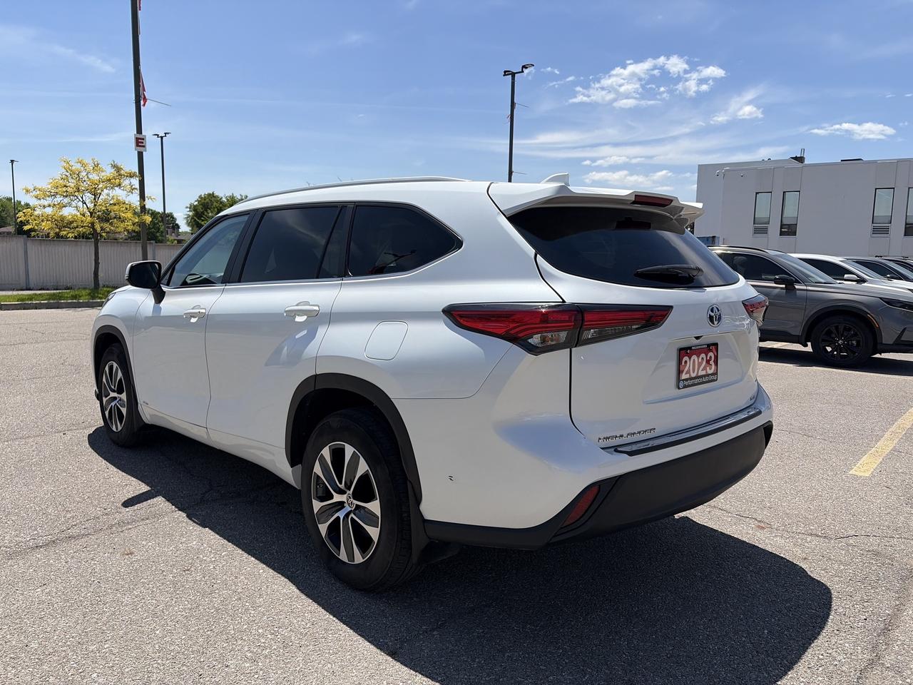 2023 Toyota Highlander XLE Photo