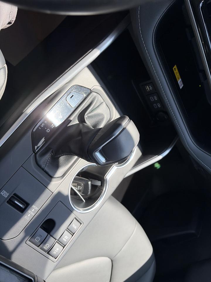 2023 Toyota Highlander XLE Photo
