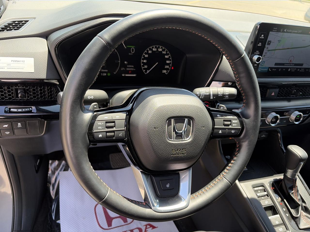 2025 Honda CR-V Touring Hybrid Navigation CarPlay Wireless Charger Photo