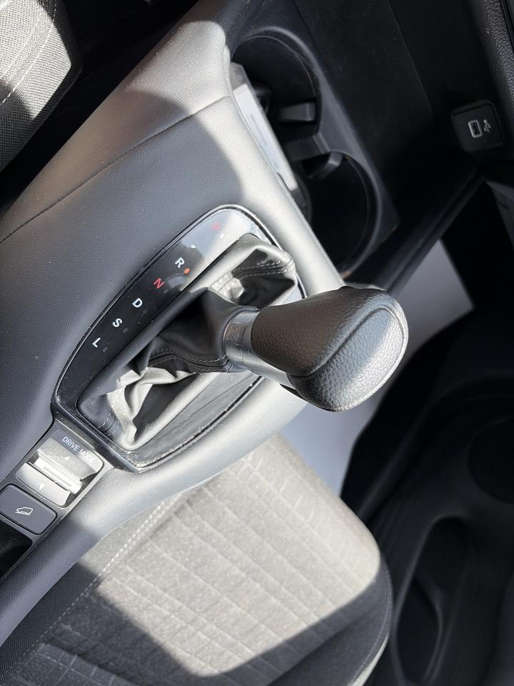 2023 Honda HR-V LX AWD CarPlay Rear Camera Bluetooth Photo